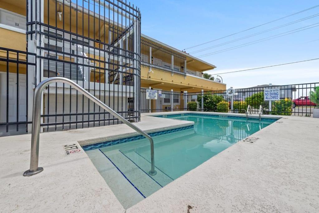 דירות מירטל ביץ' Perfect Location 1Br Pool Parking Outside Area 8 מראה חיצוני תמונה